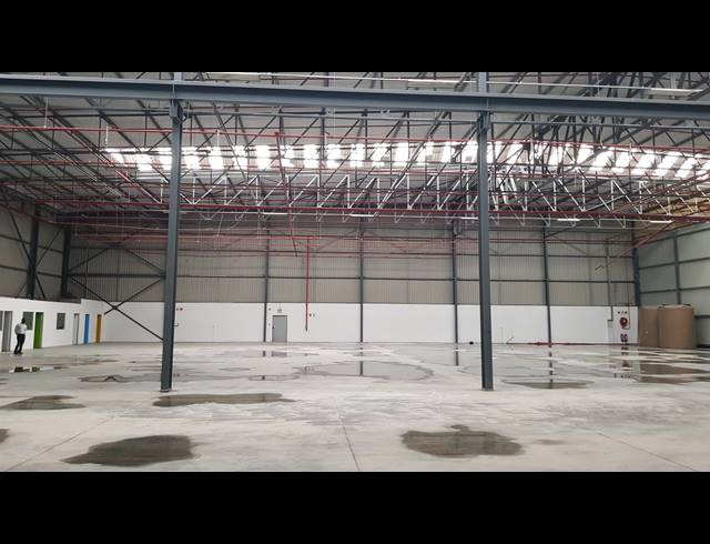 2,025M² FACTORY TO LET IN BLACKHEATH INDUSTRIAL